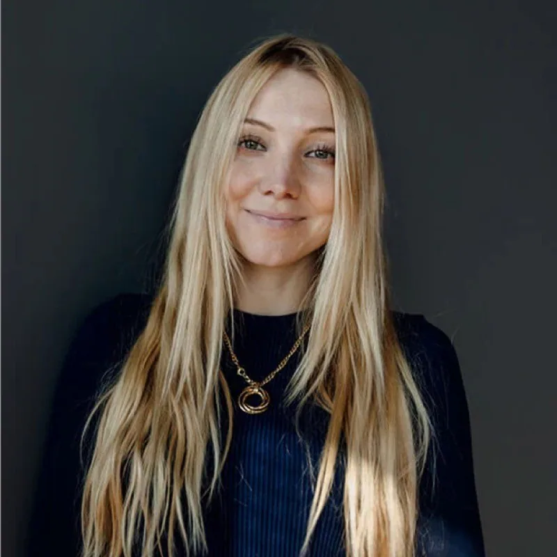 Allison Duettmann headshot