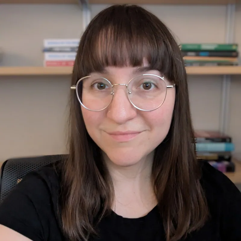 Dr. Grace Lindsay headshot