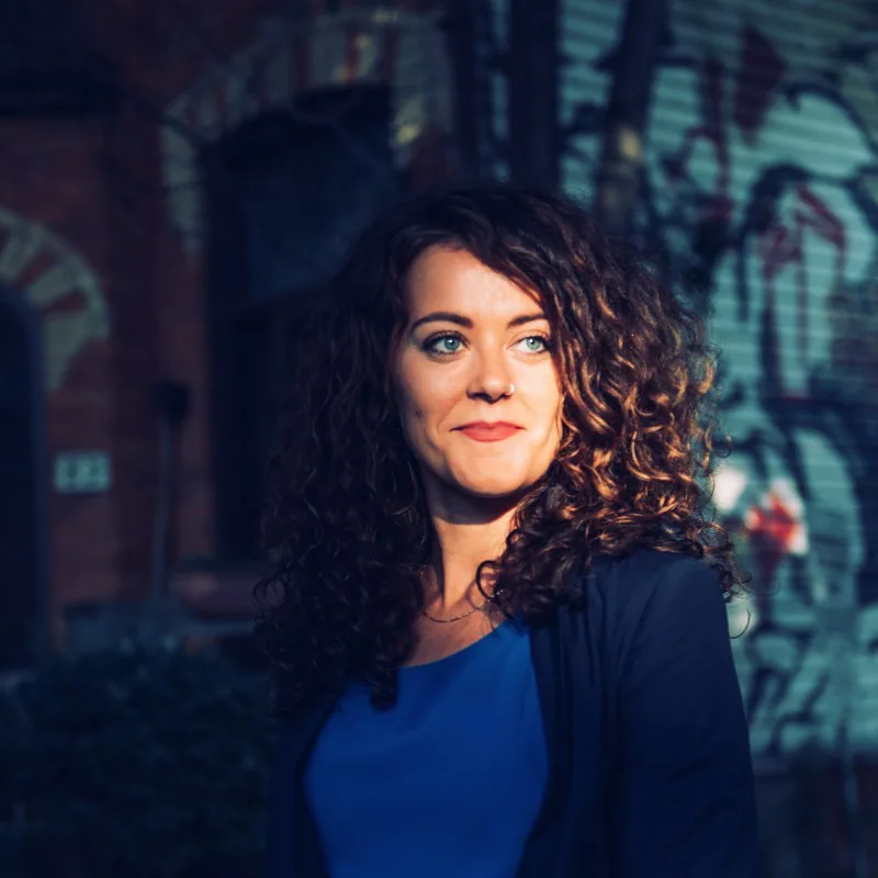 Petra Molnar headshot